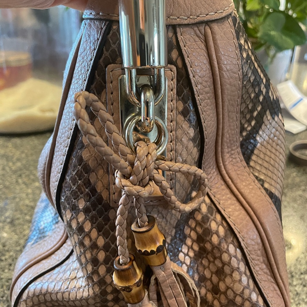 Gucci Bella python hobo - Picture 2 of 8